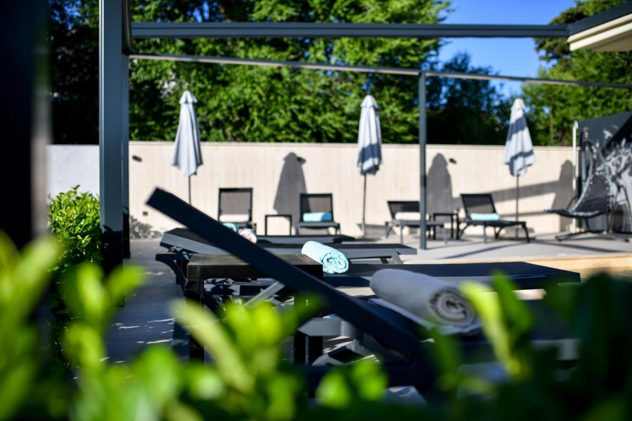 Crowonder Apartments & Rooms Oaza With Heated Swimming Pool And Sauna Turanj Exterior foto